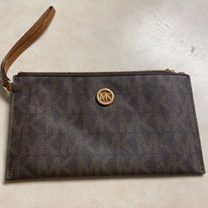 Michael Kors wristlet